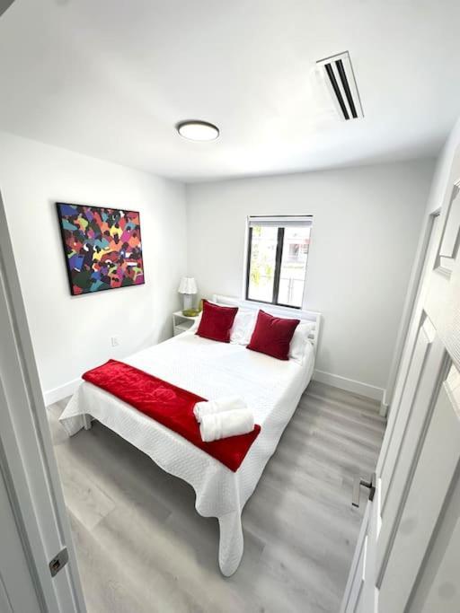 Modern House In The Heart Of Miami Apartment Ngoại thất bức ảnh